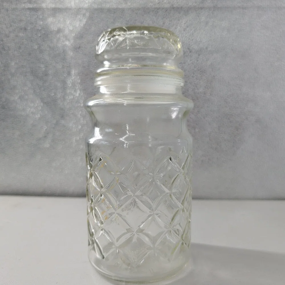 Vintage 1984 Planters Mr Peanut Glass Jar Airtight Lid Diamond Quilt Pattern